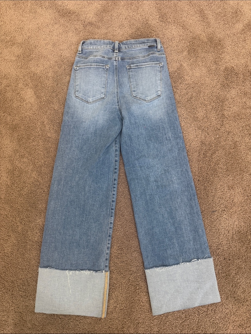 High-Rise Wide Leg Cuffed Jeans in Light Blue Denim - Picture 4 of 5